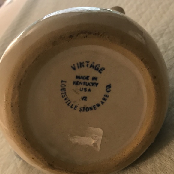 Vintage Louisville Stoneware Co. Pottery Pitcher Grapes & Vines Handle - Picture 3 of 15